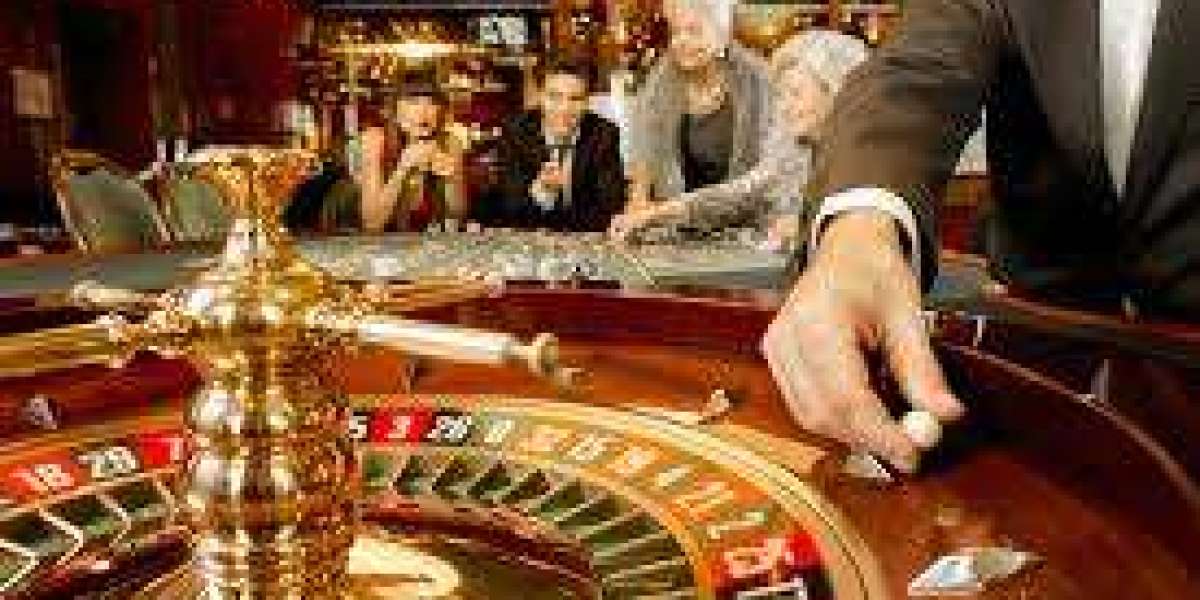Land-Based vs. Online Casinos: A Complete Comparison