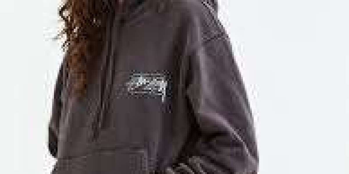 Comme des Garçons Hoodie: Where Luxury Meets Edge