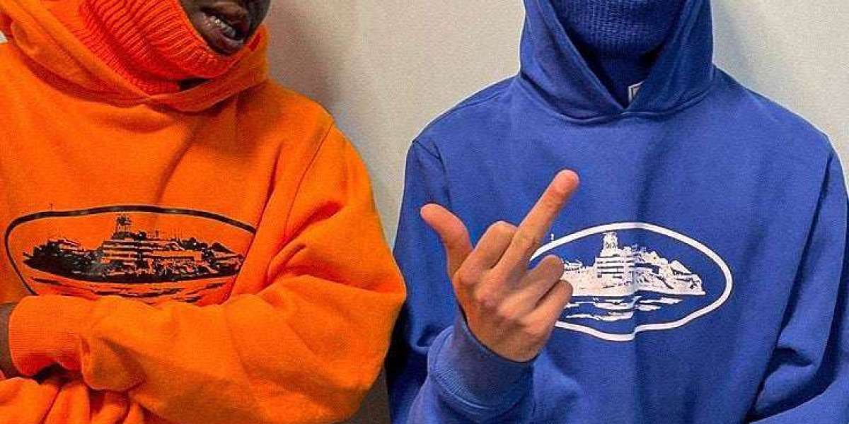 Stylish Comfort: Corteiz Clothing and Zach Bryan Merch Essentials